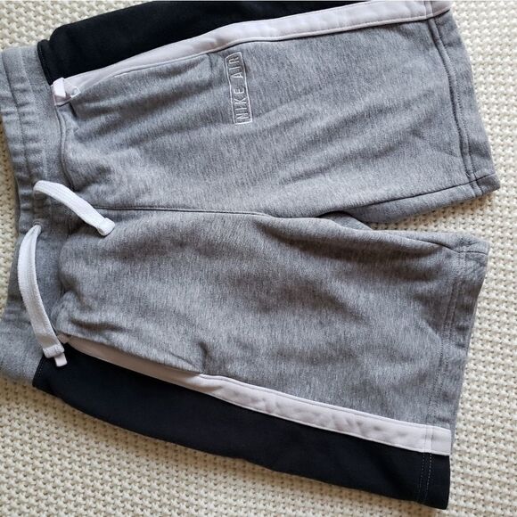 Nike Air shorts  - Picture 6 of 10